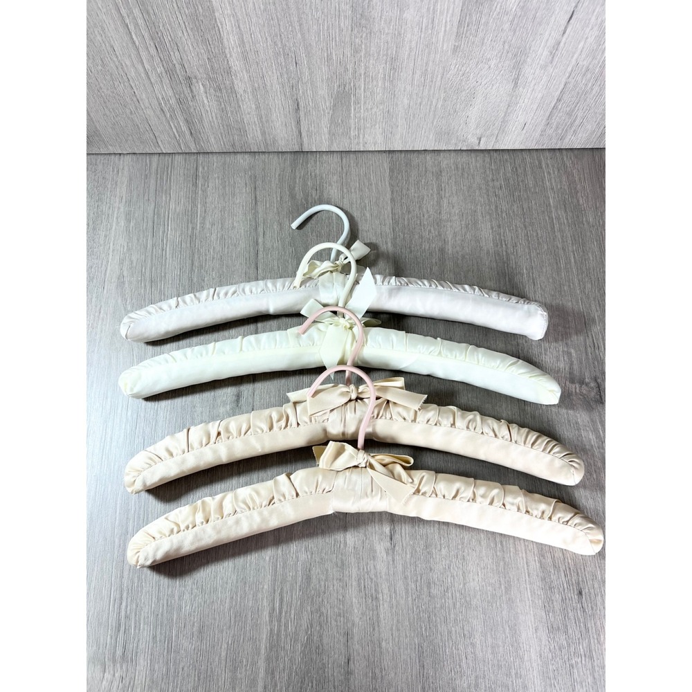 Vintage Padded Satin Hangers Set of 4 Cream Champagne Ruched Bow Bridal Lingerie